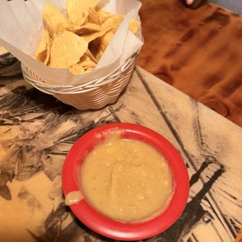 Salsa & Beer - Complimentary bean dip - Mexican Near Me - North Hollywood, California Salsa & Beer - Complimentary bean dip - Mexican Near Me - North Hollywood, California