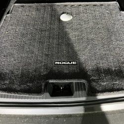 Avis Rent A Car - Cargo area was not cleaned or vacuumed