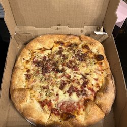 Profenno's Pizzeria - Bacon pineapple