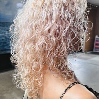 Dolce Vita Salon - Hair Salons Near Me - Long Beach, Washington Dolce Vita Salon - Hair Salons Near Me - Long Beach, Washington