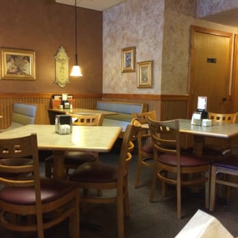 Pizzutillo's Pizza Restaurant - This a one side of the dining area. - Pizza Near Me - Mount Laurel, New Jersey Pizzutillo's Pizza Restaurant - This a one side of the dining area. - Pizza Near Me - Mount Laurel, New Jersey