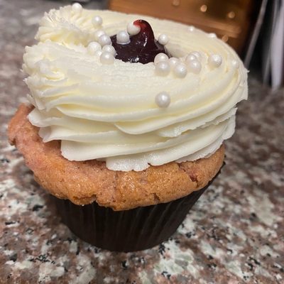 Rise Cupcakes by null
