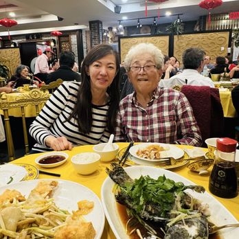 Emperor Seafood Restaurant 帝皇御宴 - Dim Sum Near Me - Flushing, New York Emperor Seafood Restaurant 帝皇御宴 - Dim Sum Near Me - Flushing, New York
