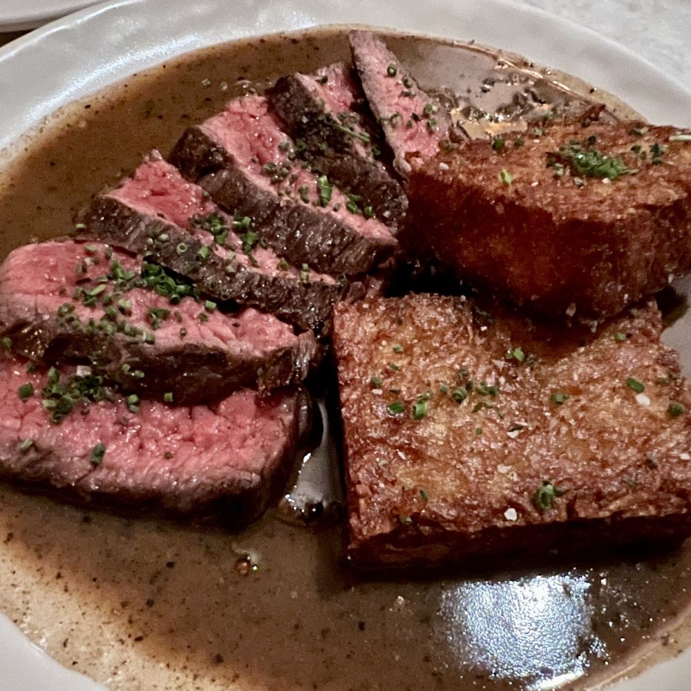Este - Bavette - Seafood Near Me - Austin, Texas