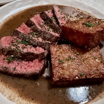 Este - Bavette - Seafood Near Me - Austin, Texas