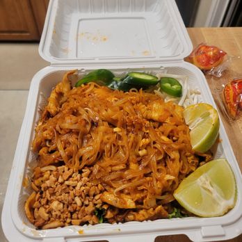 Pho Express - 5. PadThai- Chicken - Vietnamese Near Me - Long Beach, California Pho Express - 5. PadThai- Chicken - Vietnamese Near Me - Long Beach, California