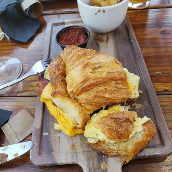 Blackbird Tavern - Bacon Crossiant fluffy eggs and flaky Crossiant - Gastropubs Near Me - Temecula, California Blackbird Tavern - Bacon Crossiant fluffy eggs and flaky Crossiant - Gastropubs Near Me - Temecula, California