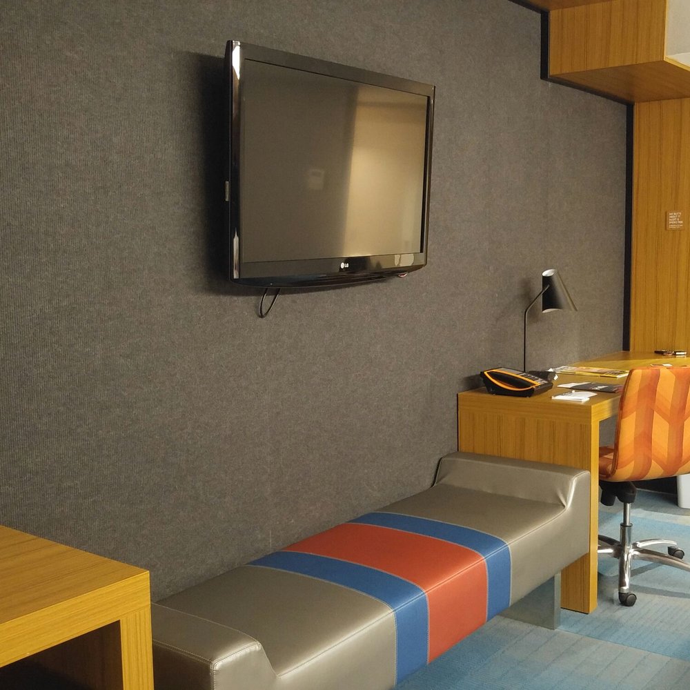 Aloft Calgary University - Hotels Near Me - Calgary, Alberta