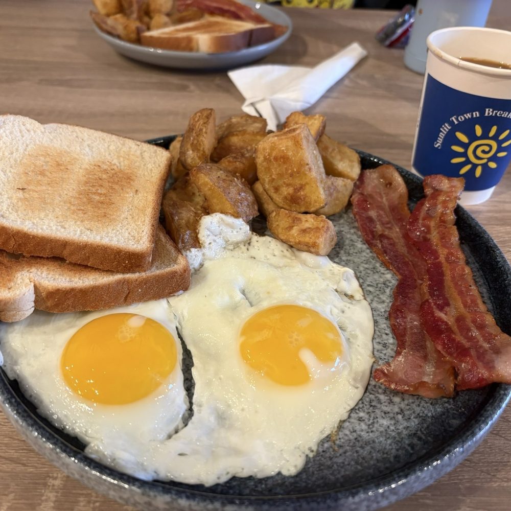 Sunlit Town Brunch Restaurant - Breakfast & Brunch Near Me - Richmond Hill, Ontario Sunlit Town Brunch Restaurant - Breakfast & Brunch Near Me - Richmond Hill, Ontario