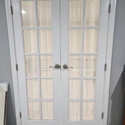 Blind King - Sheer curtains on interior doors
