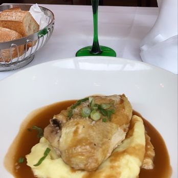L'Alsace - Chicken and mash potatoes - Brasseries Near Me - Paris, 75