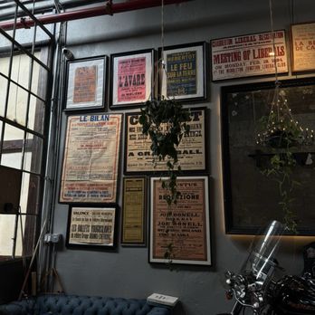 Uzuki - Restaurant interior - Japanese Near Me - Brooklyn, New York