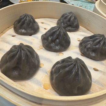 Supreme Dumplings - Black truffle - Shanghainese Near Me - Honolulu, Hawaii Supreme Dumplings - Black truffle - Shanghainese Near Me - Honolulu, Hawaii
