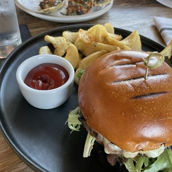 Heirloom - Wine Bars Near Me - Virginia Beach, Virginia