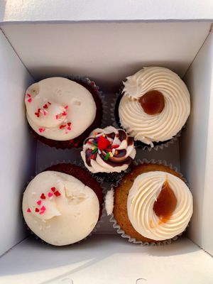 James & the Giant Cupcake by null