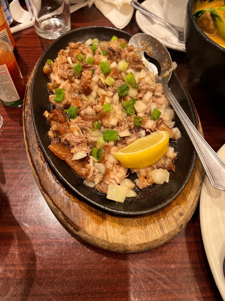 Max S Restaurant 219 Photos 152 Reviews Filipino 15 Steeles Avenue W Concord On Restaurant Reviews Phone Number Yelp