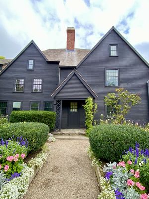 The House of the Seven Gables by null
