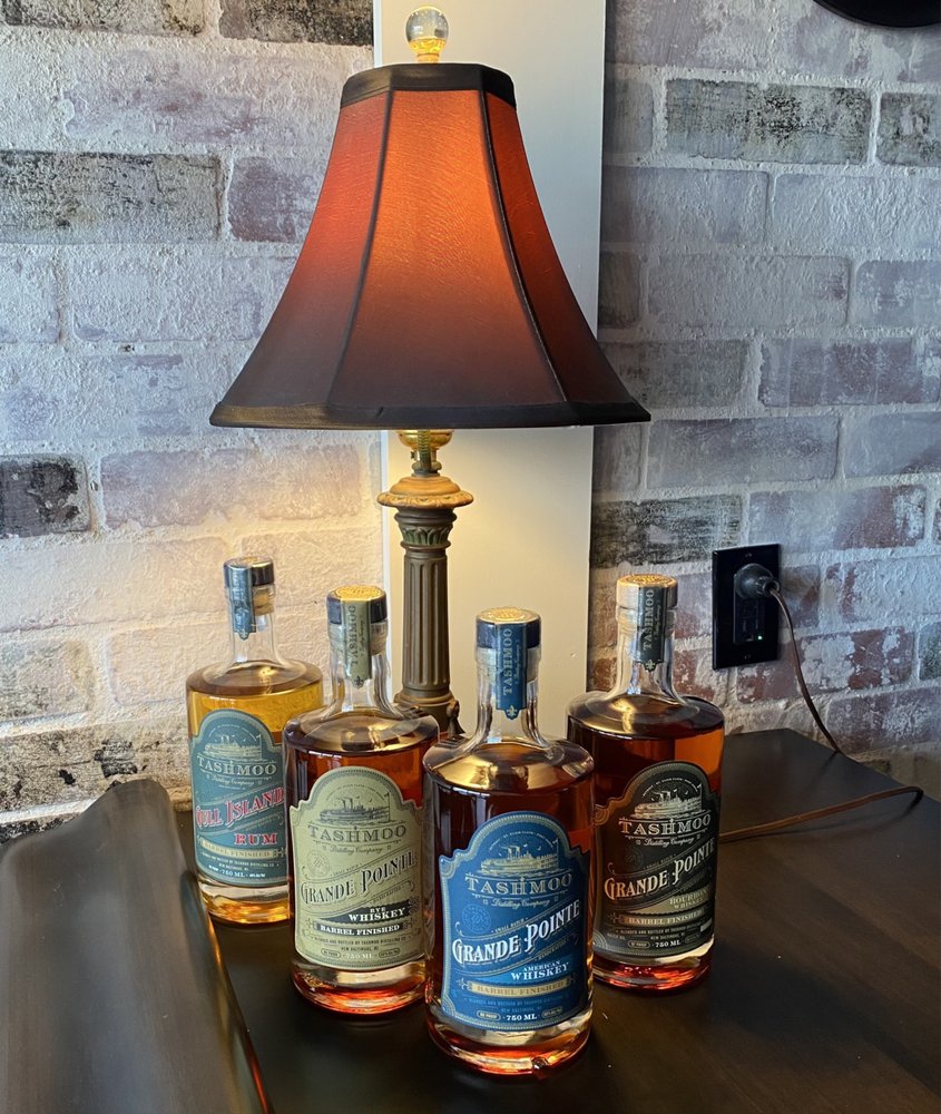 Tashmoo Distilling Logo