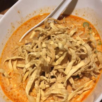Manaow - Khao soi - Thai Near Me - Long Beach, California