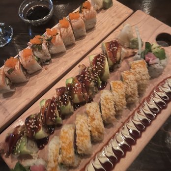 SUSHI DOKKU Japanese Restaurant - Dragon Maki - Sushi Bars Near Me - Chicago, Illinois