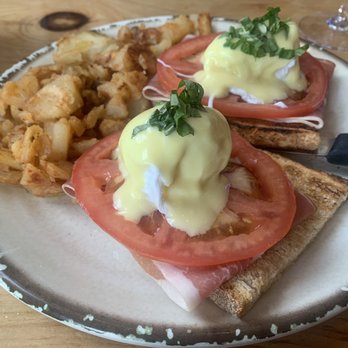 Caffe Social - Italian eggs Benny - yummmmmm - American Near Me - Norwalk, Connecticut