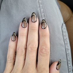 Polished Nail Bar