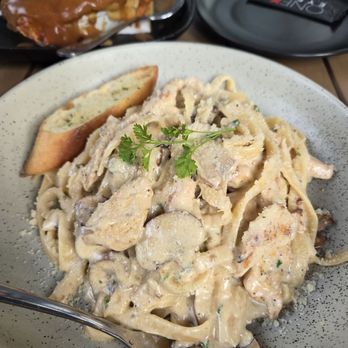 One Eyed Jack - Toronto - Truffle chicken pasta - Sports Bars Near Me - Toronto, Ontario One Eyed Jack - Toronto - Truffle chicken pasta - Sports Bars Near Me - Toronto, Ontario