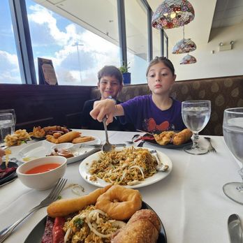 Chen Yang Li - Sushi Bars Near Me - Nashua, New Hampshire