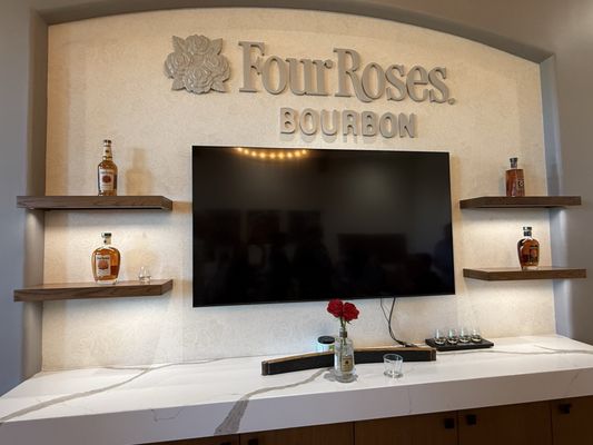 Four Roses Distillery by null