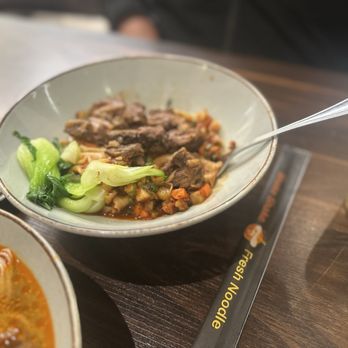 Shake Shake Fresh Noodle - Stir fried noodle with beef - Noodles Near Me - San Luis Obispo, California