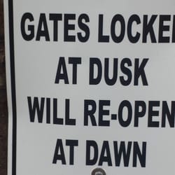 Dumas Bay Sanctuary - Park hours