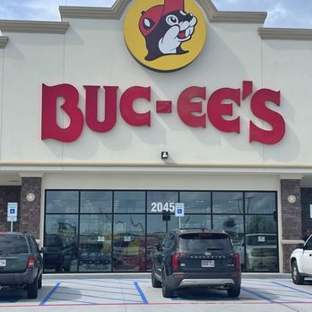 Buc-ee's - Gas Stations Near Me - Crossville, Tennessee