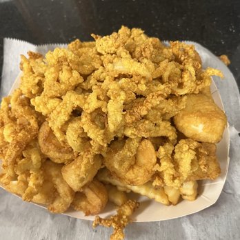 Nikki & Frankie's Restaurant - Grand Seafood Platter - serves 2-3 - Italian Near Me - New Haven, Connecticut