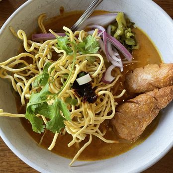 Love - Khao soi - Vegan Near Me - West Hollywood, California