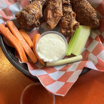 Smokin Petes - Dry rub smoked wings - Barbeque Near Me - Geneva, New York Smokin Petes - Dry rub smoked wings - Barbeque Near Me - Geneva, New York