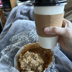 Central Coffee Shoppe - Tasty cinnamon muffin and wonderful Chai Tea latte!