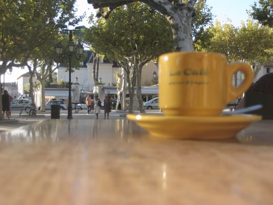Le café by null