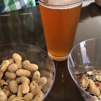 Acorn Brewing - Breweries Near Me - Edgewood, Washington
