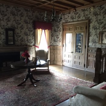 The Elms Bed & Breakfast - Bed & Breakfast Near Me - Westbrook, Maine The Elms Bed & Breakfast - Bed & Breakfast Near Me - Westbrook, Maine