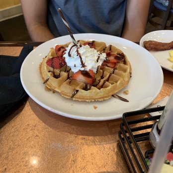 Another Broken Egg Cafe - Breakfast & Brunch Near Me - Winter Park, Florida Another Broken Egg Cafe - Breakfast & Brunch Near Me - Winter Park, Florida