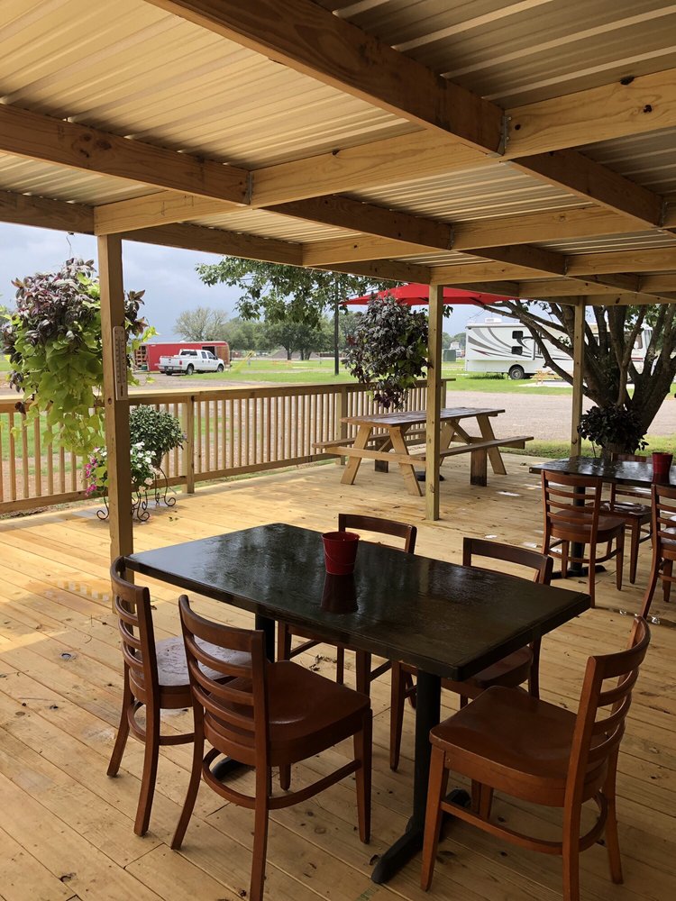 ELM CREEK INN & RV PARK Updated September 2024 12 Reviews 3277 Hwy 21 W, Lincoln, Texas