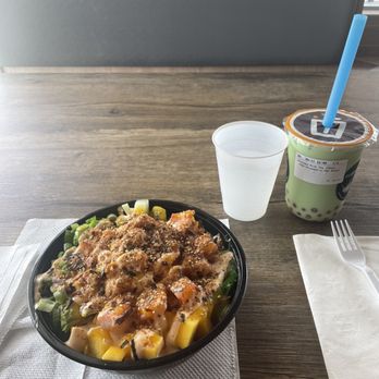 Subarashi - Spicy crawfish and crabstick poke bowl with sushi rice!!! - Poke Near Me - Memphis, Tennessee Subarashi - Spicy crawfish and crabstick poke bowl with sushi rice!!! - Poke Near Me - Memphis, Tennessee