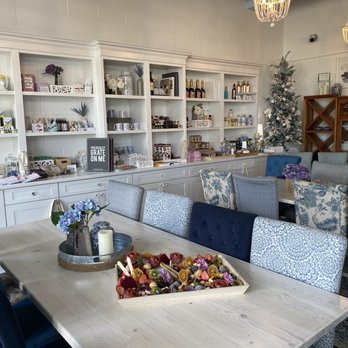 Bubbly & Bleu - Cutest store - Cheese Shops Near Me - Honolulu, Hawaii Bubbly & Bleu - Cutest store - Cheese Shops Near Me - Honolulu, Hawaii