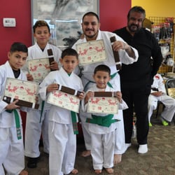 Shao-Lin Kung Fu & Tai Chi - The Family That Spars and tests together stays together!