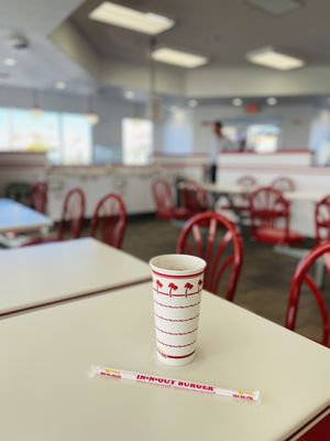 In-N-Out Burger by null