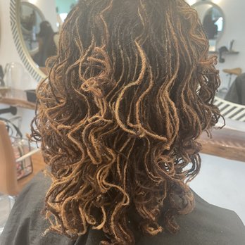 Aesthetics Salon - Hair Salons Near Me - Arlington, Virginia