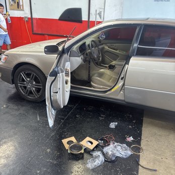 E & R Car Stereos - Car Stereo Installation Near Me - Ontario, California E & R Car Stereos - Car Stereo Installation Near Me - Ontario, California