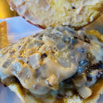 The Onion Taphouse & Grill - Too much bun for my liking and a fail making a smash burger. - Burgers Near Me - Spokane, Washington