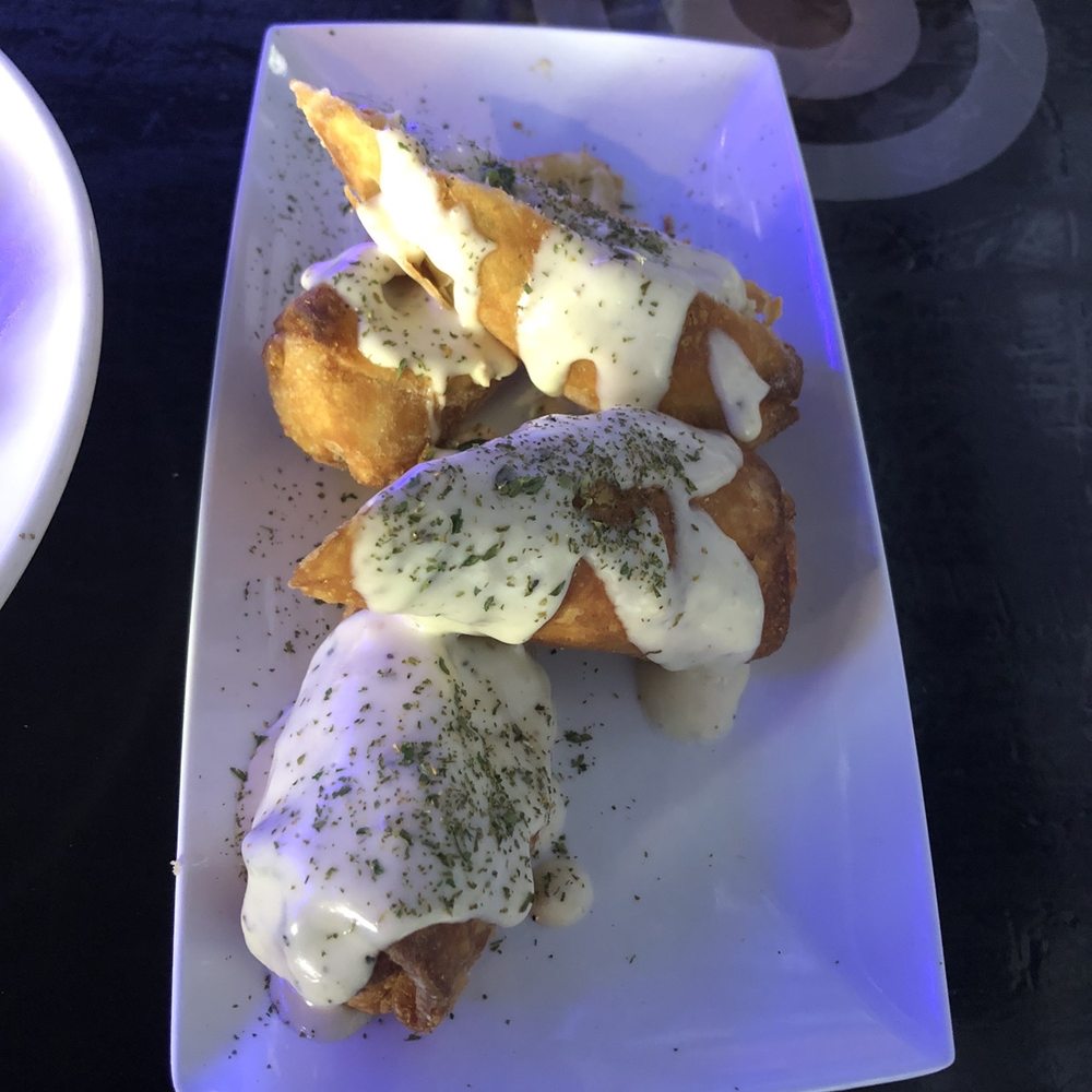 Phlavz - Salmon Rolls - Sports Bars Near Me - Chicago, Illinois Phlavz - Salmon Rolls - Sports Bars Near Me - Chicago, Illinois