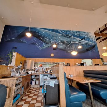 LeRoy's Blue Whale - Huge mural - American Near Me - Yachats, Oregon LeRoy's Blue Whale - Huge mural - American Near Me - Yachats, Oregon